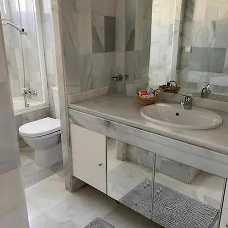 Villa House With Private Pool Acces And Close To Beaches