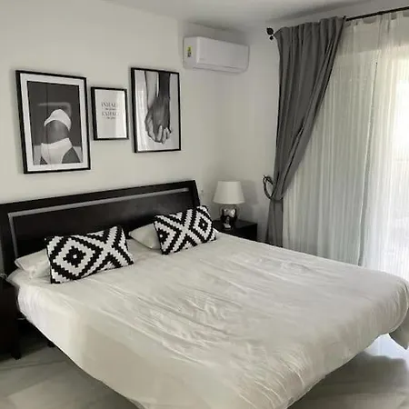 House With Private Pool Acces And Close To Beaches Villa