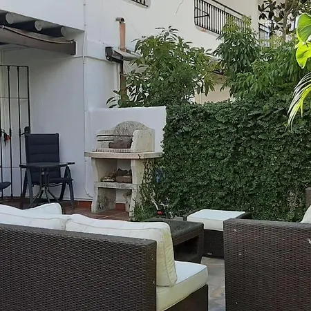 Villa House With Private Pool Acces And Close To Beaches *